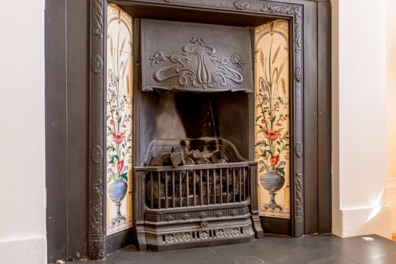 Apartament Altido Retro Castle Retreat 2Bed Edynburg Zewnętrze zdjęcie